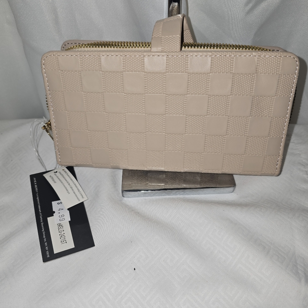 NWT JANE AND BERRY  3 DEVIDER LEATHER  LONG WALLET
